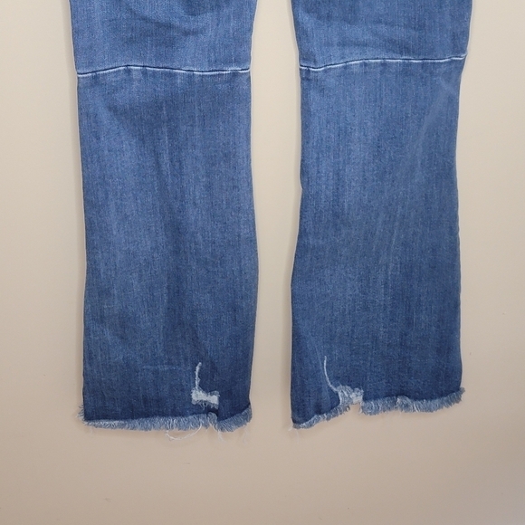 NWT Risen | High Rise Distressed Flare Leg Jeans Size 31 - Picture 8 of 10